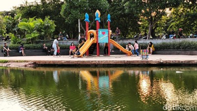 Asyiknya Ngabuburit di Taman Koja Jakarta
