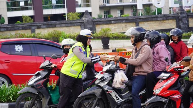 Buka Puasa Bersama Polri dan Media di Mapolda Jateng, Kecamatan Semarang Selatan, Kamis (13/3/2025).