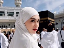 Celine Evangelista Tahan Air Mata Cerita Perjalanan Mualaf