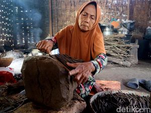 Ampo Cemilan Khas Tuban yang Terbuat dari Tanah Liat