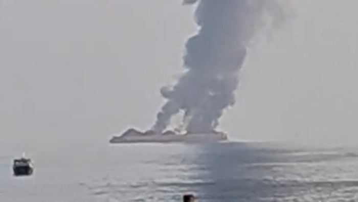 Kapal meledak di Lamongan