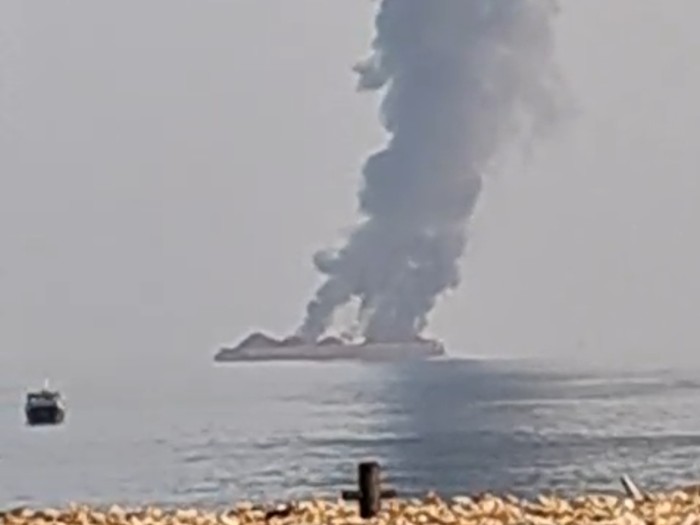 Kapal meledak di Lamongan
