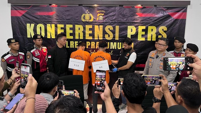 Kapolres Prabumulih AKBP Endro Aribowo saat pers rilis ungkap kasus pembunuhan pemilik cucian mobil Diamond