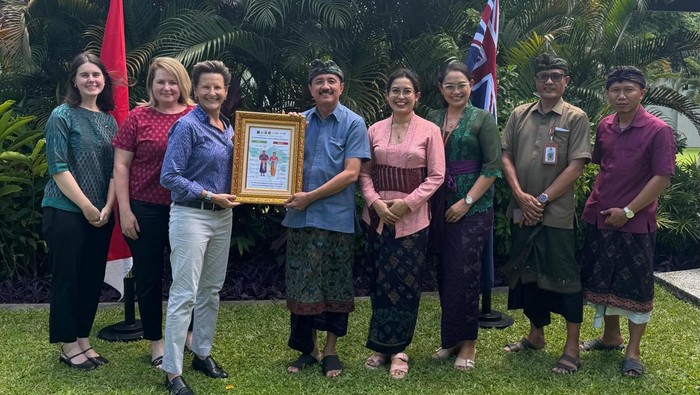 Konjen Australia di Bali, Jo Stevens, bertemu dengan Kepala Dinas Pariwisata Bali, Bapak Tjok Bagus Pemayun, Kamis (13/3/2025). (IST)
