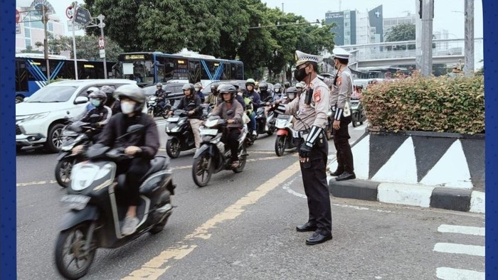 Lalin di Jl Daan Mogot arah Grogol