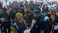 PT PELNI (Persero) menyiapkan sebanyak 781.723 tiket untuk angkutan Lebaran 2025 dengan total kapasitas 60.212 kursi dari 25 kapal penumpang yang melayani 74 pelabuhan dan 30 kapal perintis yang menjangkau 230 pelabuhan di seluruh Indonesia dimulai pada 16 Maret hingga 16 April 2025.  