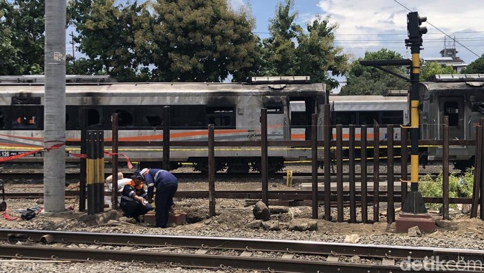 Pemagaran area stibling timur stasiun tugu jogja, Kamis (13/3/2025).