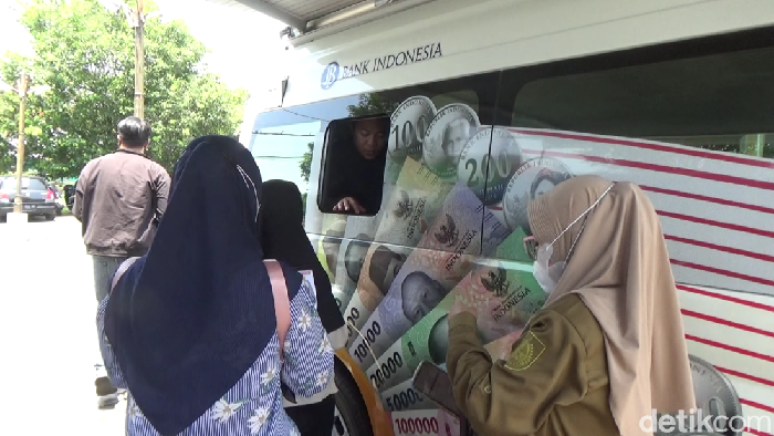 penukaran uang baru di lumajang