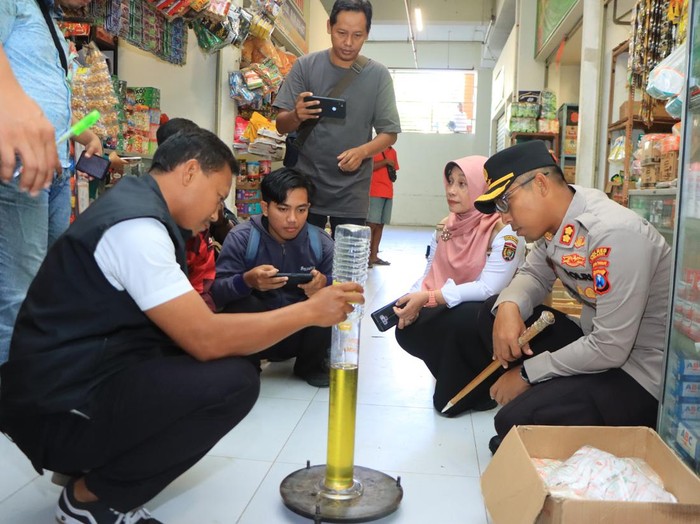 Polisi Ngawi Blusukan Pasar
