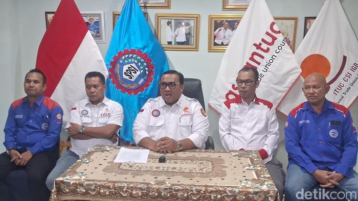 Presiden Konfederasi Serikat Pekerja Seluruh Indonesia (KSPSI) Andi Gani Nena Wea