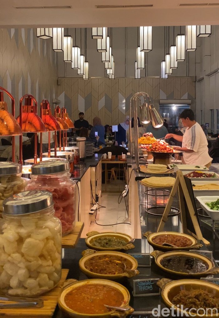 ramadan di Aston Priority Simatupang