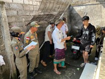 Petugas Gabungan Sidak Kos-kosan di Jembrana, 5 Orang Tak Punya Suket