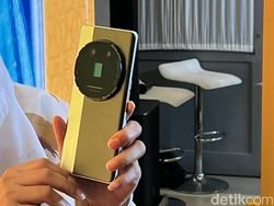 Mencoba Ponsel Konsep Realme Nan Canggih, Bisa Ganti Lensa!