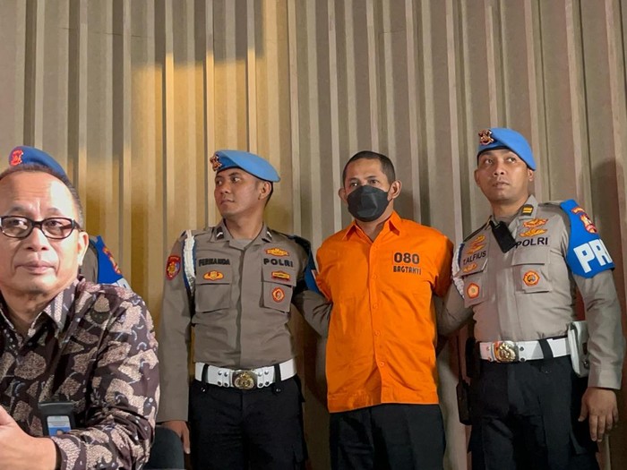 Rilis kasus Kapolres Ngada (Azhar/detikcom)