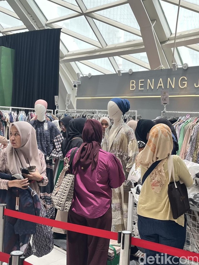Foto: Sisterhood Modest Bazaar 2025 Banjir Promo, Dipadati Pengunjung