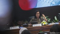 Sri Mulyani menyebut hingga akhir Februari, nilai tukar rupiah terhadap dolar mencapai level Rp 16.340. Sementara secara year to date mencapai Rp 16.309. 