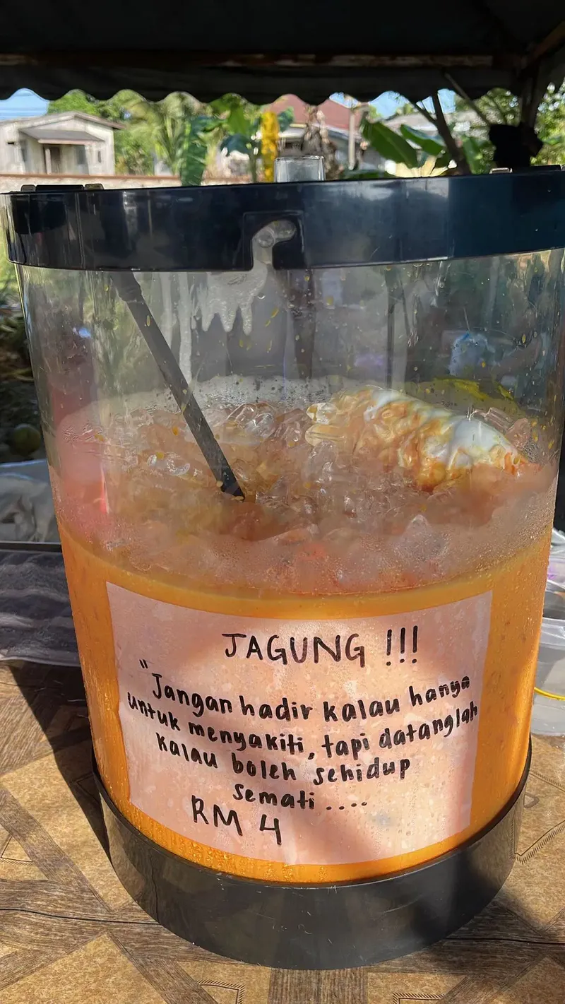 Unik! Penjual Minuman Tempelkan Kutipan untuk Pelanggan yang Putus Cinta