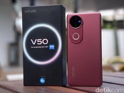 Unboxing Vivo V50 5G, Harga Tak Naik Fitur Bertambah