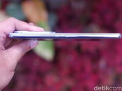 Unboxing Vivo V50 5G, Harga Tak Naik Fitur Bertambah