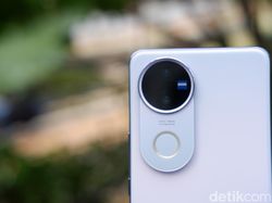 Unboxing Vivo V50 5G, Harga Tak Naik Fitur Bertambah