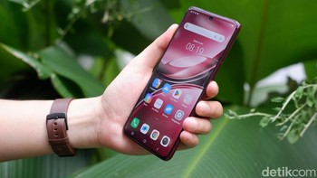 HP ini dibekali berbagai fitur AI yang meningkatkan pengalaman pengguna. Foto: Adi Fida Rahman/detikINET