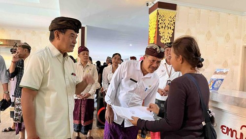 Wakil Bupati Buleleng Gede Supriatna di MPP Kabupaten Buleleng, Lantai Tiga Pasar Banyuasri, Kamis (13/3/2025). (IST)