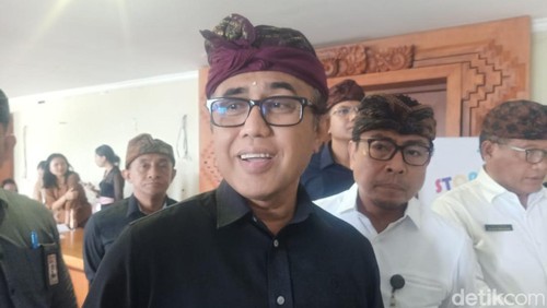 Wali Kota Denpasar I Gusti Ngurah Jaya Negara saat dijumpai di gedung Graha Sewaka Darma, Denpasar, Kamis (13/3/2025). (Foto: Ni Made Lastri Karsiani Putri/detikBali)