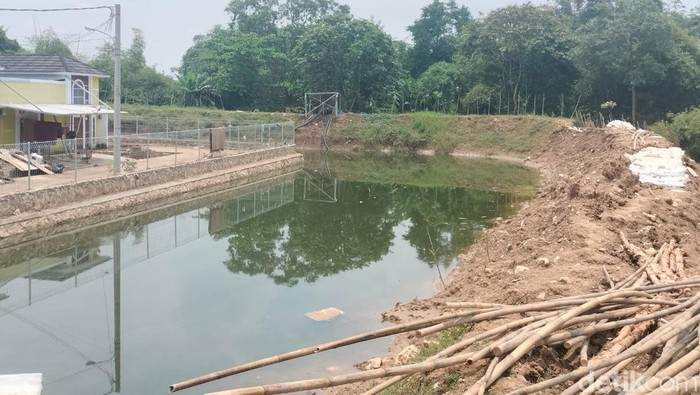 Water pond di perumahan The Arthera Hill 2