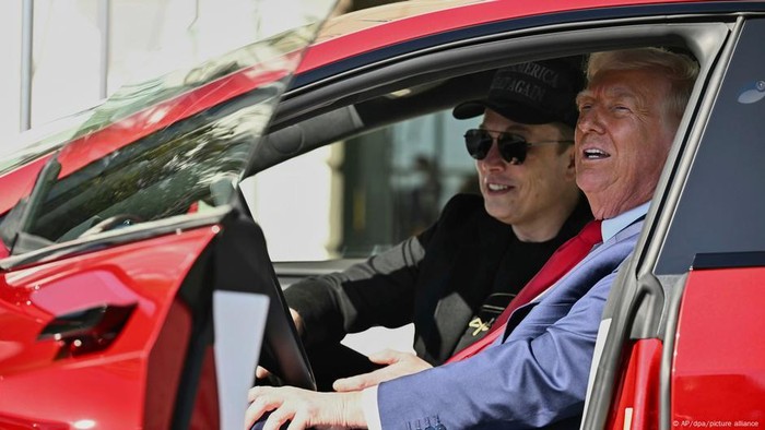 Apakah Politik Elon Musk Mengancam Tesla dan Kerajaan Bisnisnya?