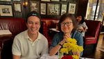 Ini Gaya Baim Wong Saat Makan Nasi Padang dan Durian Brulee