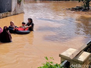 Video: Lansia di Tasikmalaya Tewas Tenggelam saat Mencari Ikan di Tengah Banjir