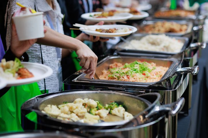 buka puasa restoran yang menyediakan miras