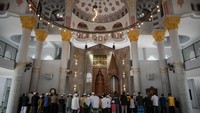 Masjid ini memiliki luas bangunan 1.000 meter persegi. 