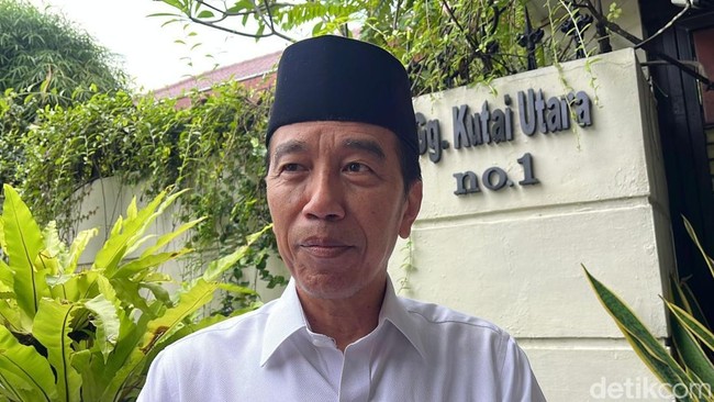 PDIP Bilang Sein Kiri Belok Kanan soal Jokowi Bantah Kirim Utusan