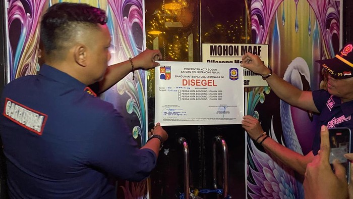 Kafe di Bogor Disegel Satpol PP