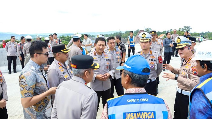 Kapolda Jateng Tinjau Jalur Tol Fungsional Solo-Jogja,