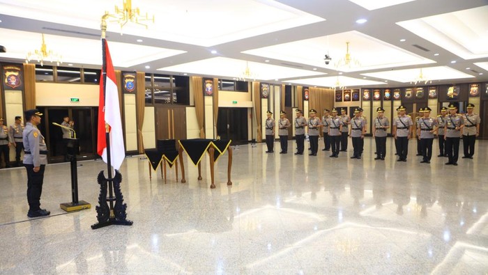 Kapolri Jenderal Listyo Sigit melantik As SDM hingga 10 Kapolda Baru