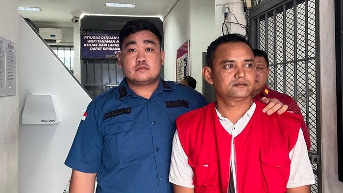 Kepala Desa Tanjung Garbus II Arisandi yang ditahan Kejari Deli Serdang karena diduga melakukan korupsi dana desa (Dok. Kejari Deli Serdang)
