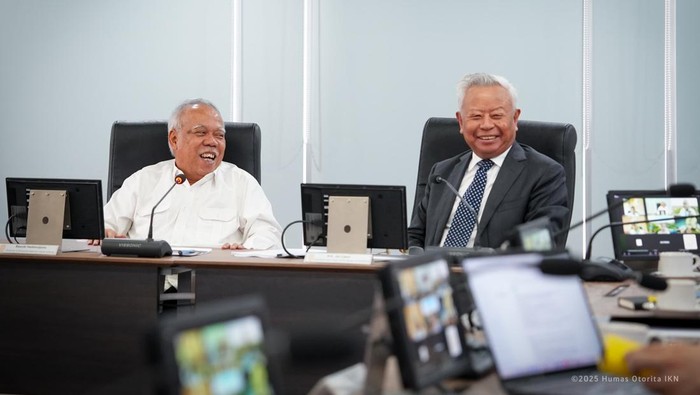 Kepala Otorita IKN Basuki Hadimuljono dan Presiden dan Ketua Dewan Direksi AIIB H.E. Jin Liqun.