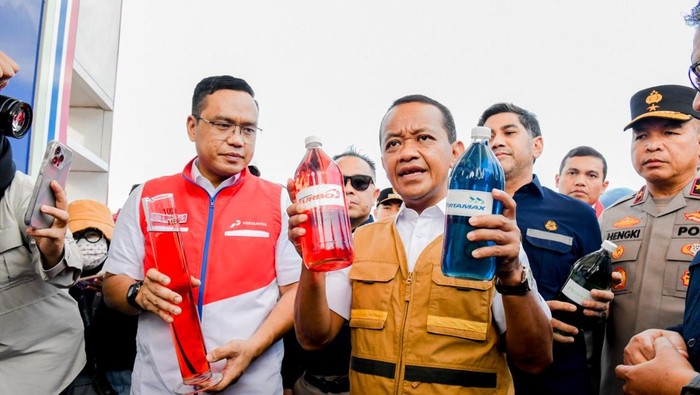 Menteri ESDM Bahlil Lahadalia cek kualitas BBM