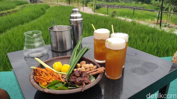Menu bir jawa di Girimulyo, Kulon Progo, Jumat (14/3/2025).