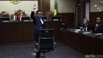 Momen Sekjen PDIP Hasto Kristiyanto Jalani Sidang Dakwaan