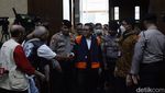 Momen Sekjen PDIP Hasto Kristiyanto Jalani Sidang Dakwaan