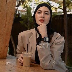 Pelukan Virtual untuk Paula Verhoeven