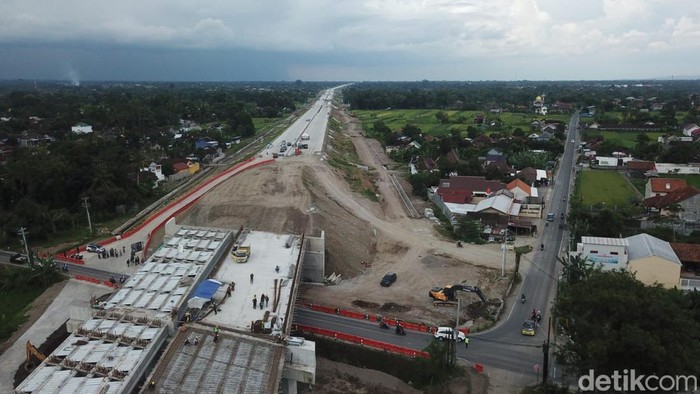 Penampakan exit tol fungsional Tamanmartani, Sleman, yang disiapkan untuk mudik Lebaran 2025, Jumat (14/3/2025).
