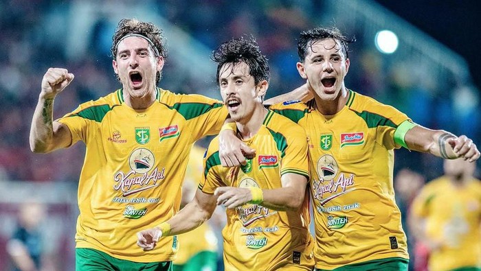 Dejan Tumbas, Rivera dan Bruno Moreira