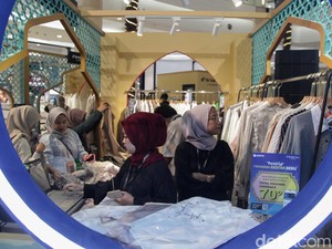 Video: Perempuan Indonesia Suka Baju Muslim Kayak Gimana, Sih?