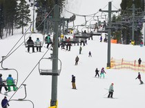 Naik Kereta Gantung di Resor Ski, Turis Ini Jatuh Lalu Tewas