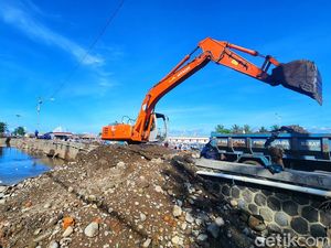 Sungai Cipalabuhan yang Sempat Direnangi Dedi Mulyadi Kini Dikeruk