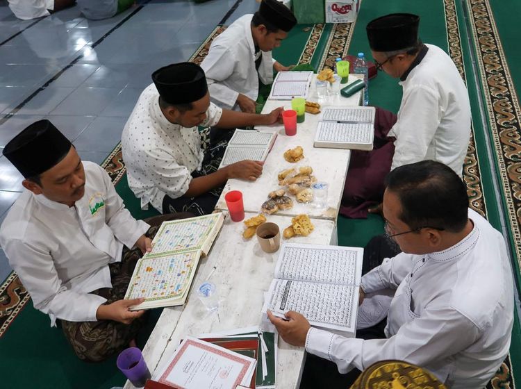 Bikin Adem, Warga Binaan Lapas Banyuwangi Tadarus Al-quran